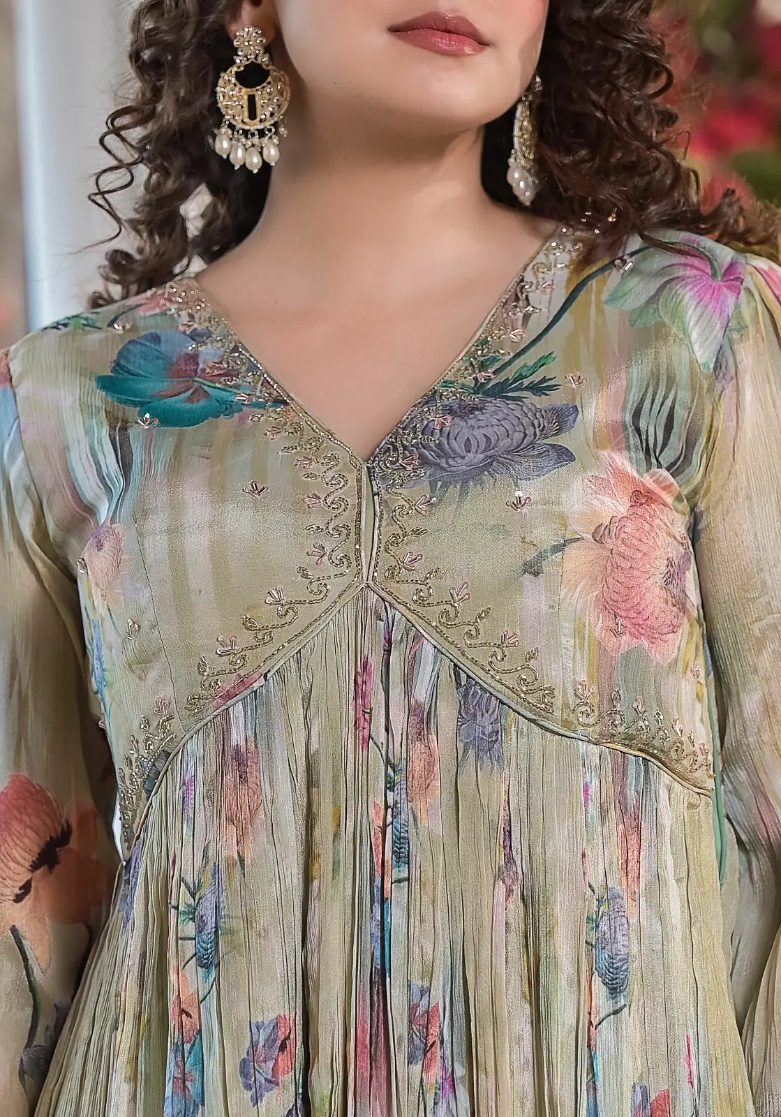 Sea Green Chinon Alia Cut Gown with Stole Closeup look