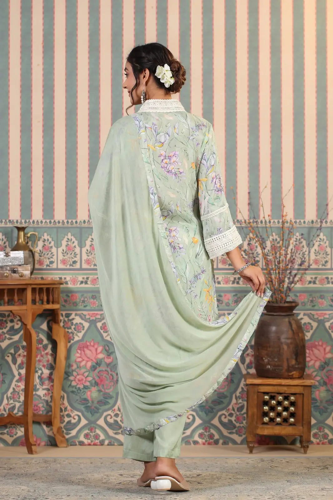 Leaf Green Muslin Kurta Dupatta Pant Set backside