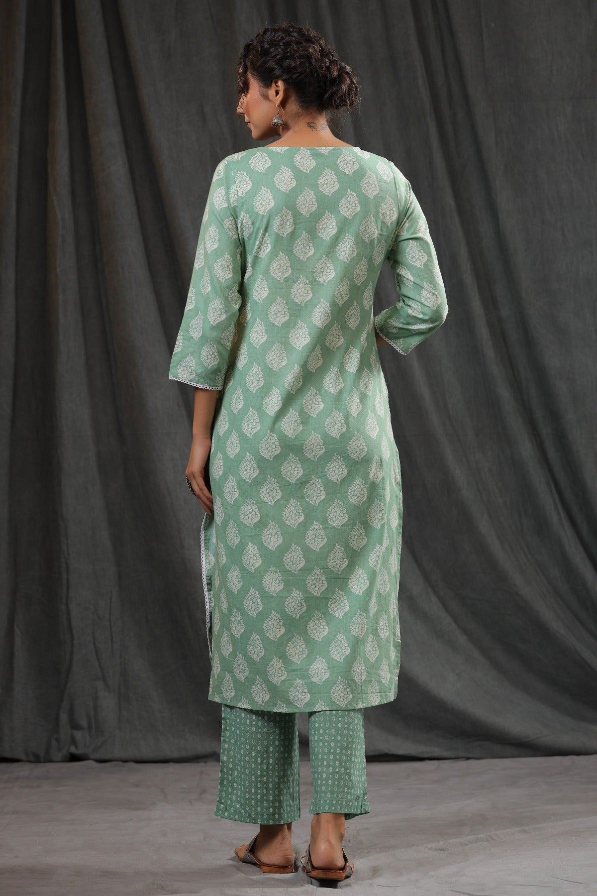 Leaf Green Cotton Kurta Dupatta pant Set backside